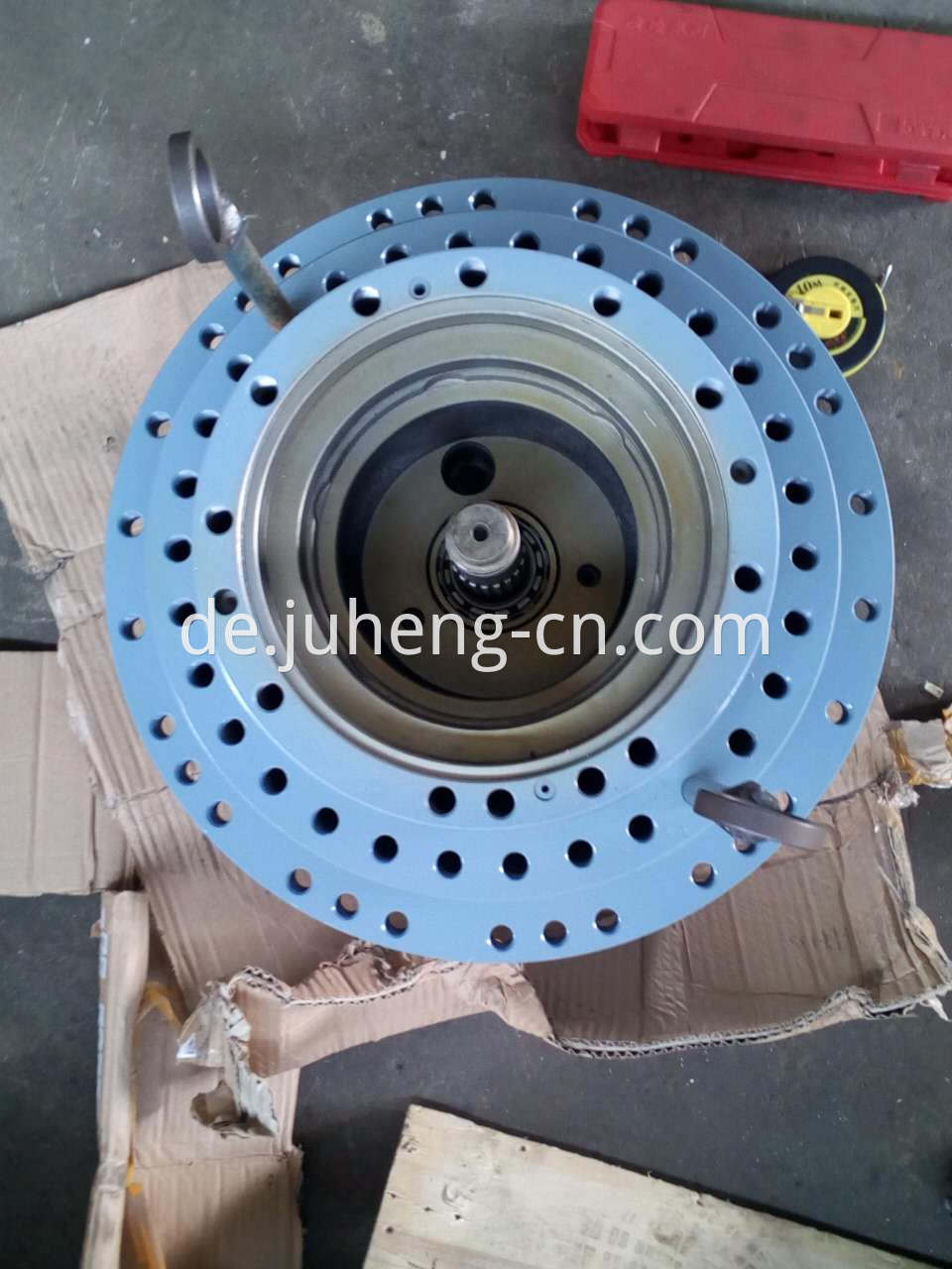 R210LC-7 travel gearbox